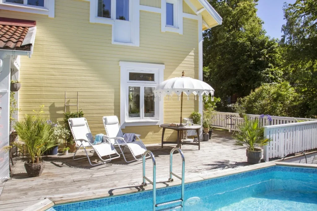 10. Ma╠elning av ytterpanel med lasyrfa╠erg